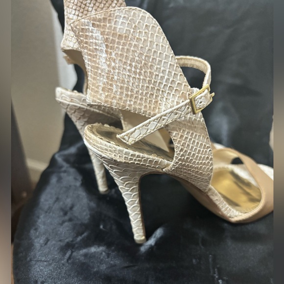 strapping python heels - Picture 2 of 4